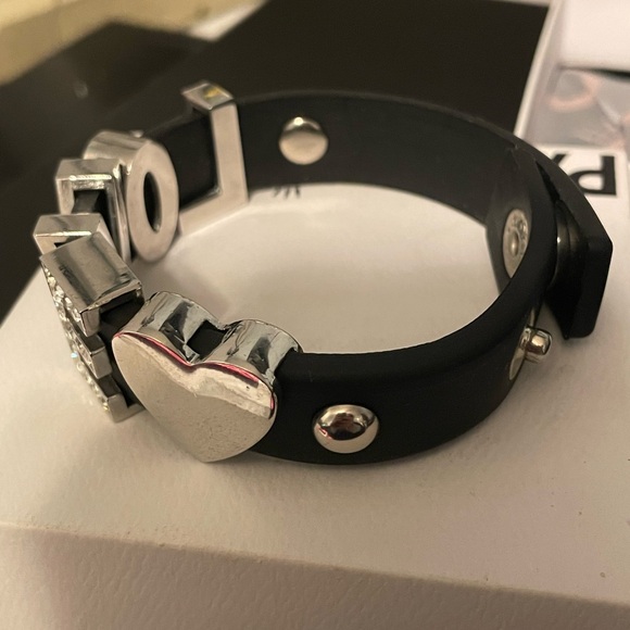 One of a kind Pandora LOVE bracelet - Picture 5 of 6